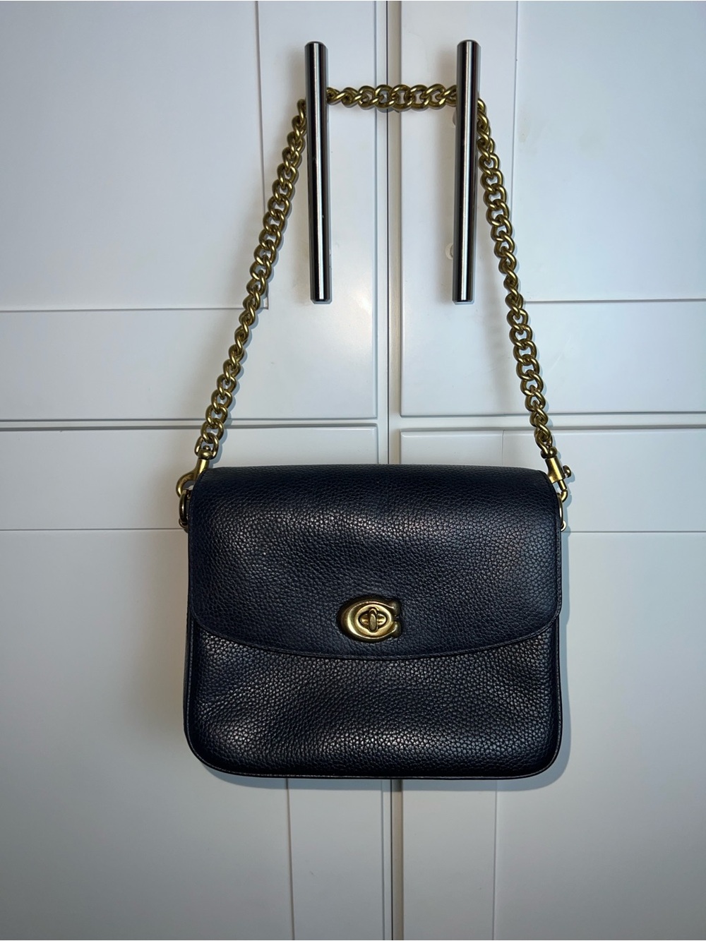 Coach Cassie Original ] Black Leather with Gold Chain & Gold hardware